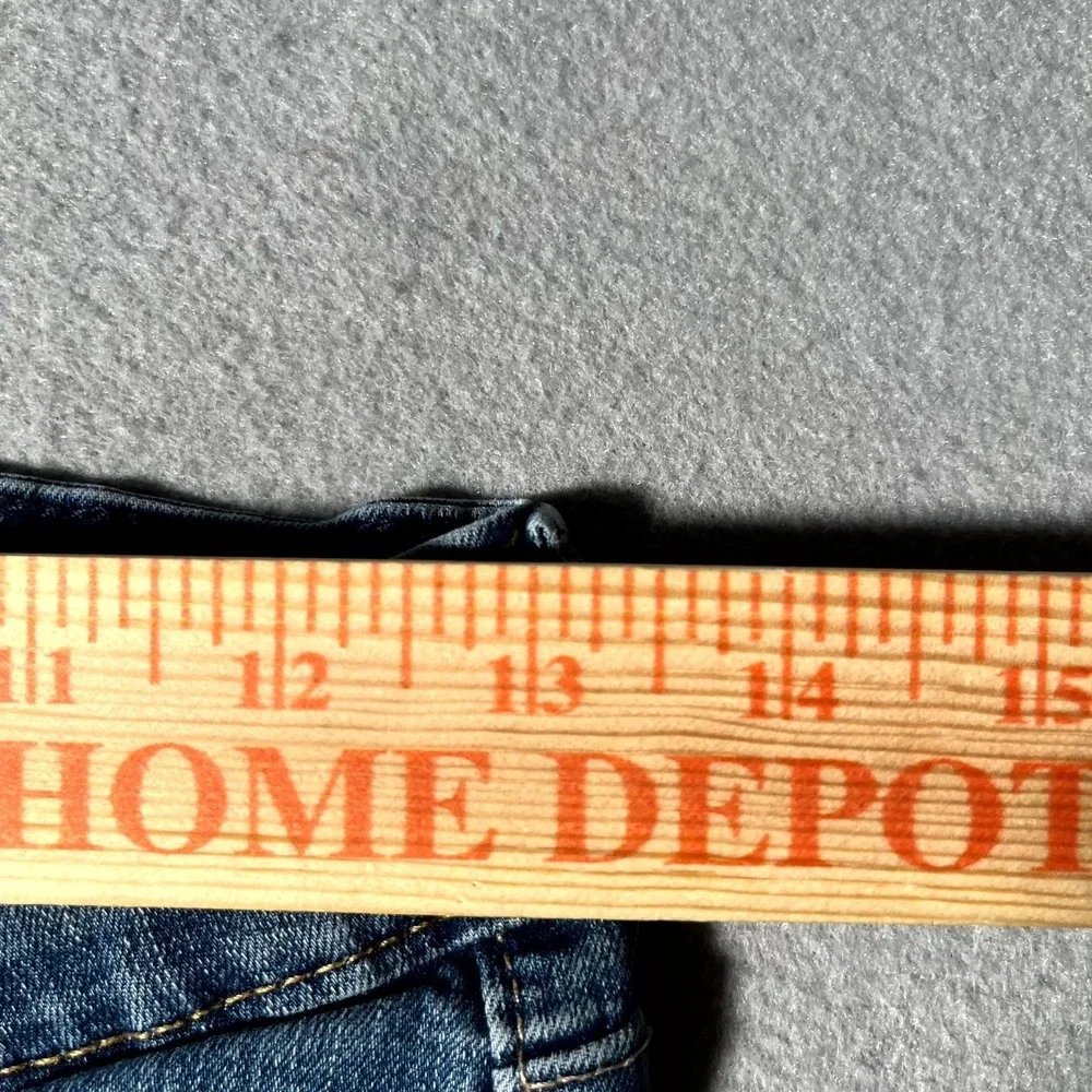 Signature By Levi Strauss & Co. Jeans Women 2 Blue Denim Mid Rise Capri Straight